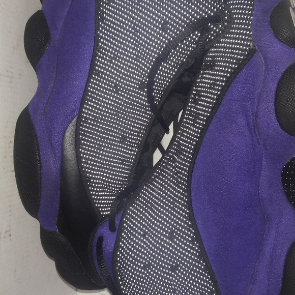 Air Jordan court purple 13s - Picture 1 of 3